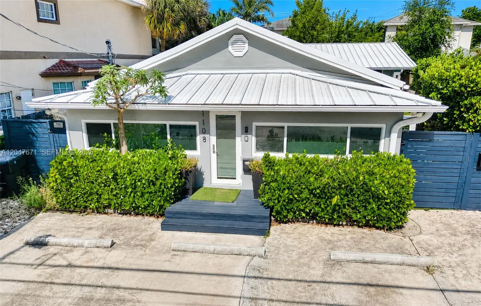 2 bedroom 2 bath Residential Lease for rent at 1108 NE 2nd Ave # 0, Fort Lauderdale FL 33304