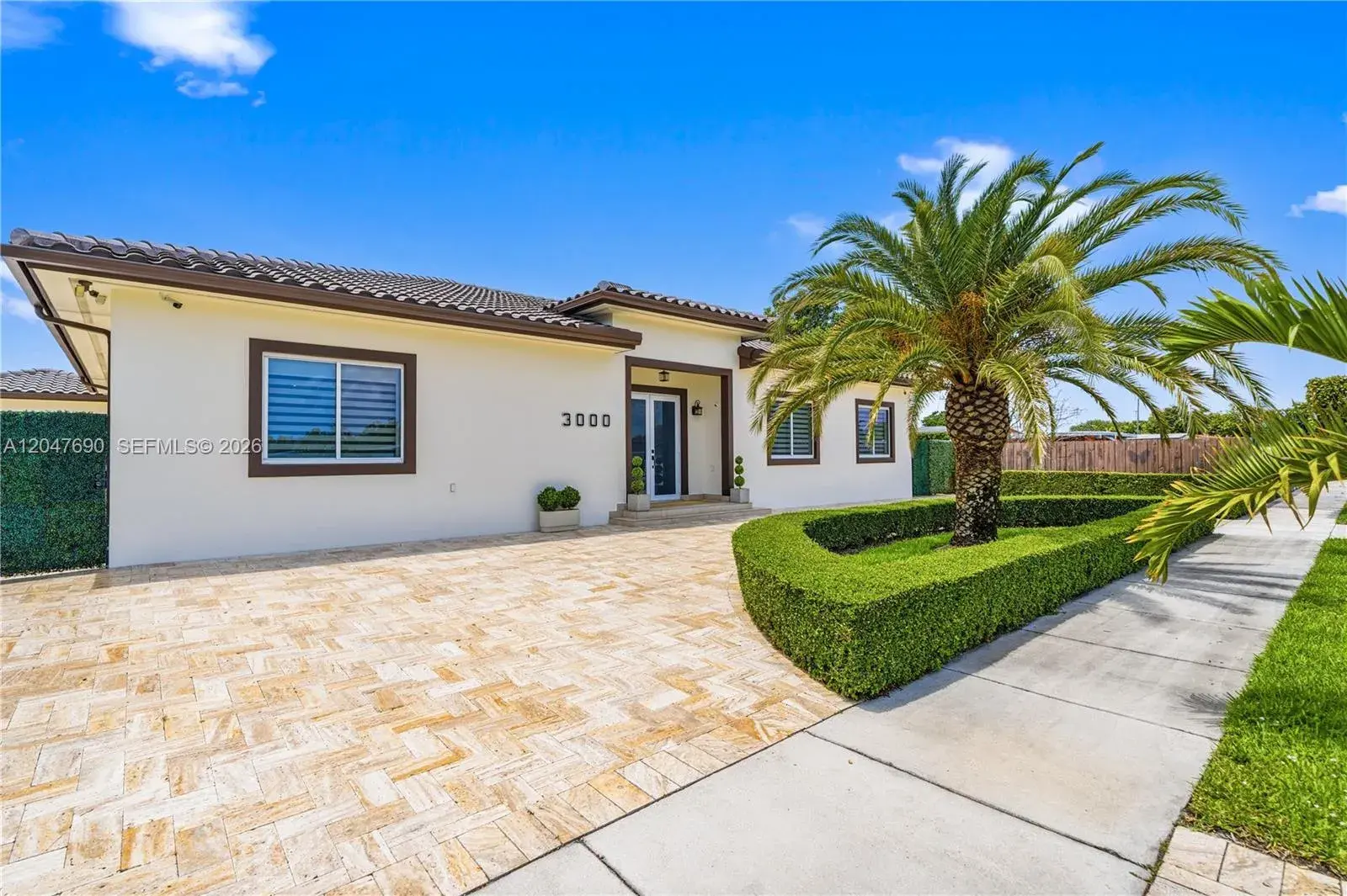 4 bedroom 4 bath for sale at 3000 SW 103rd Ave, Miami FL 33165