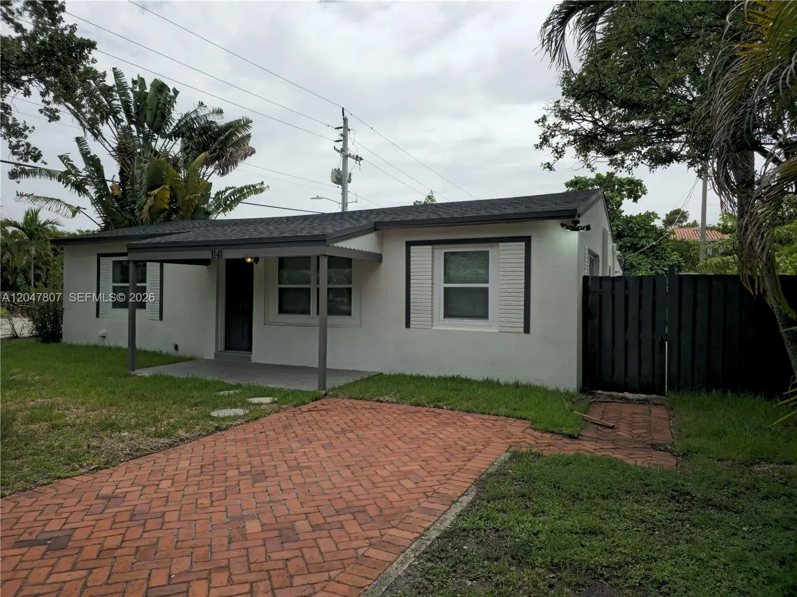 2 bedroom 2 bath for sale at 1141 SW 8th Ter, Fort Lauderdale FL 33315