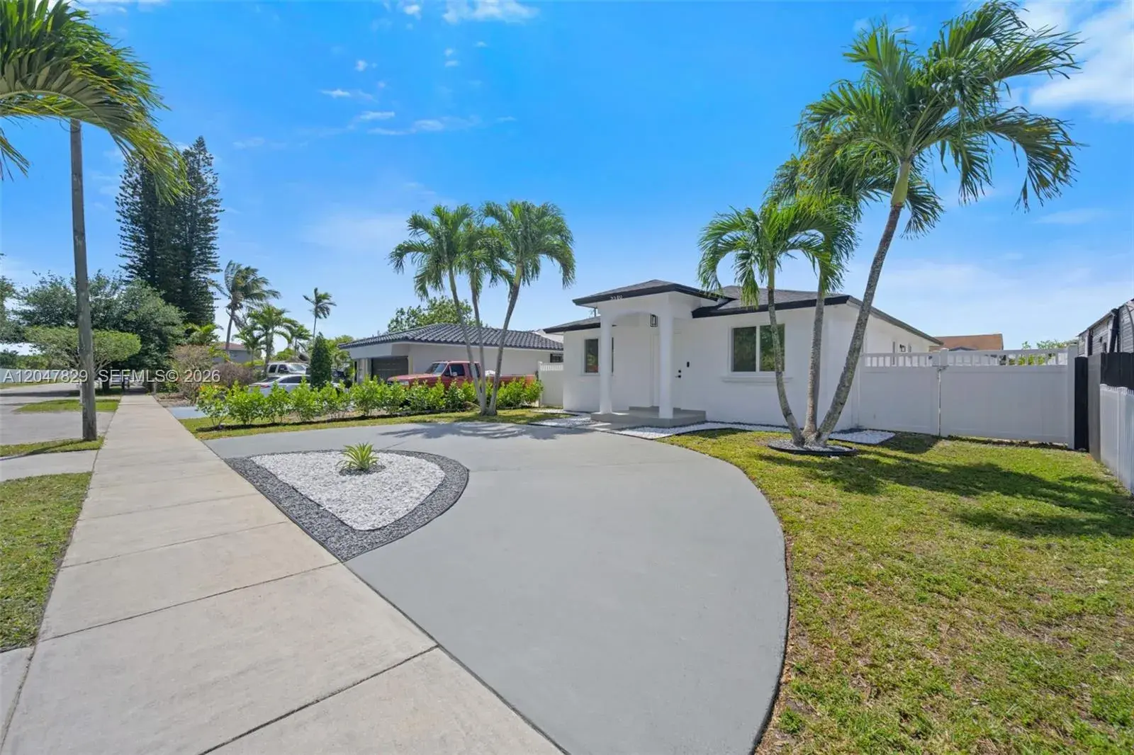 3 bedroom 2 bath for sale at 5580 Plunkett St, Hollywood FL 33021