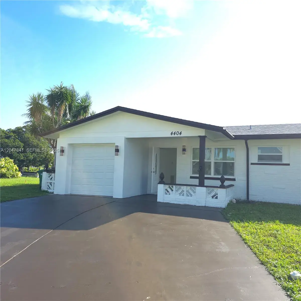 4404 NW 46th Way, Tamarac FL 33319