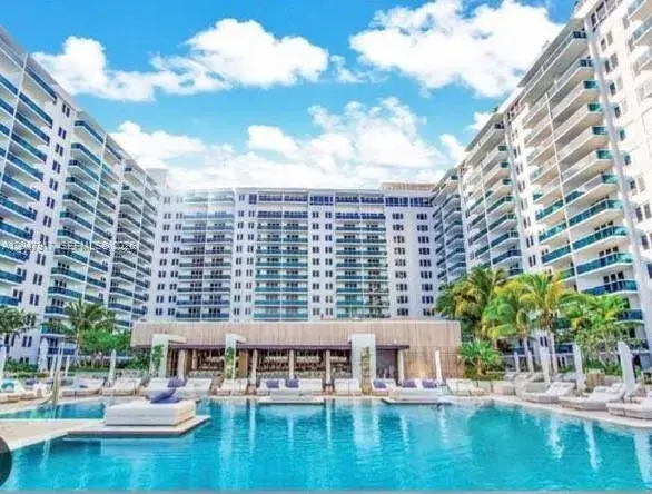 2301 Collins Ave # 833, Miami Beach FL 33139