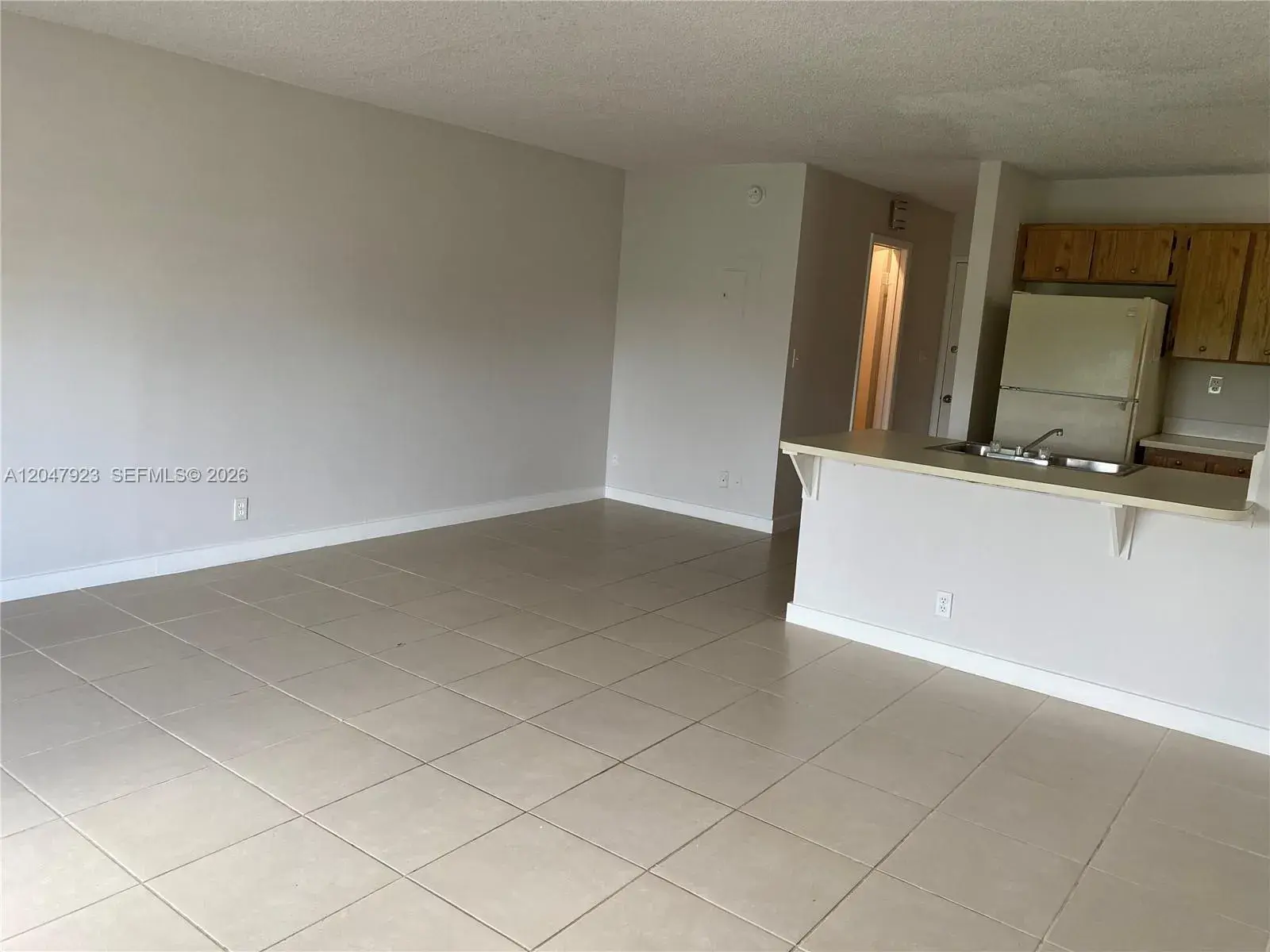 2701 Riverside Dr # B, Coral Springs FL 33065