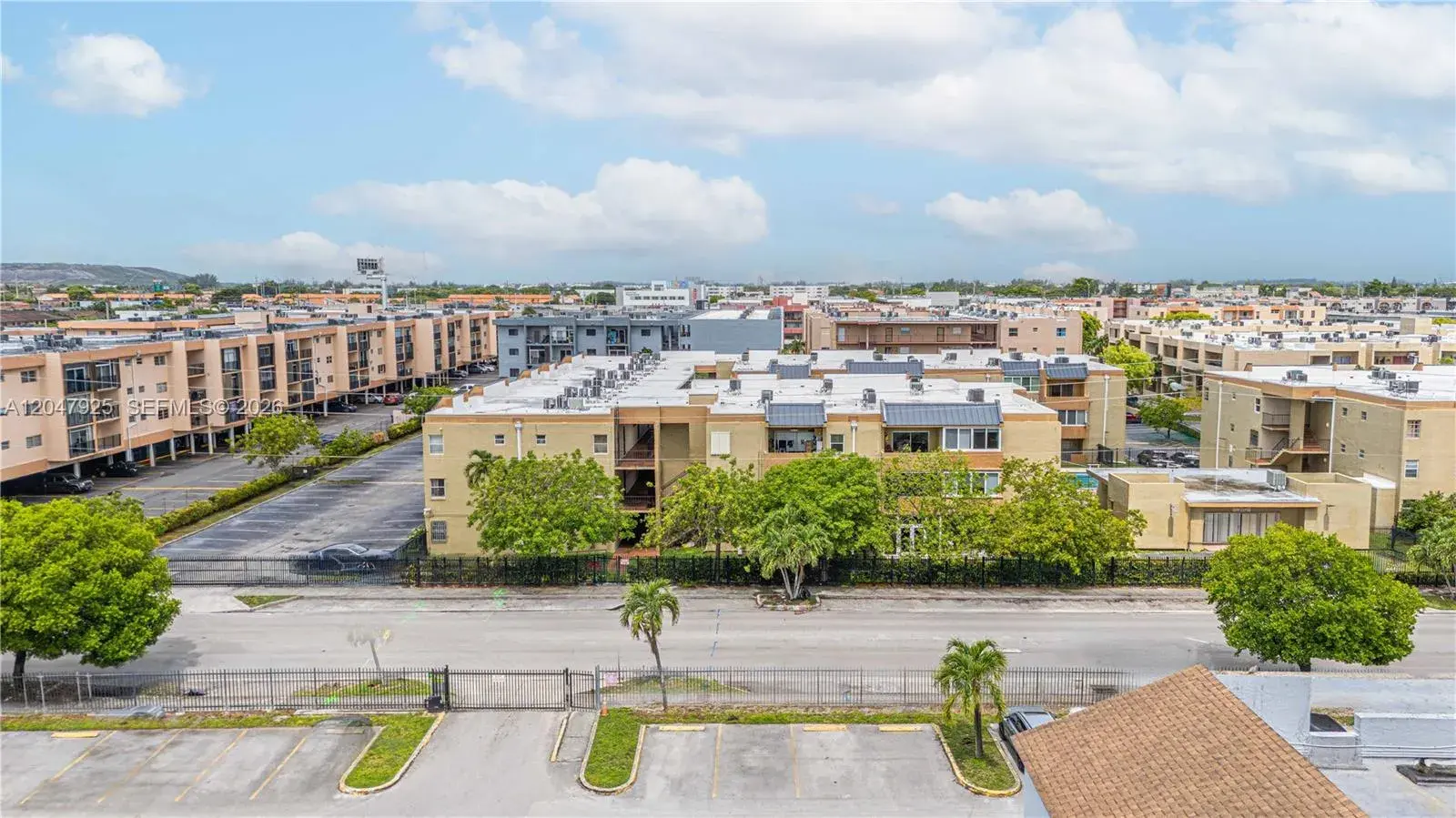 2 bedroom 1 bath for sale at 6070 W 18th Ave # 209, Hialeah FL 33012