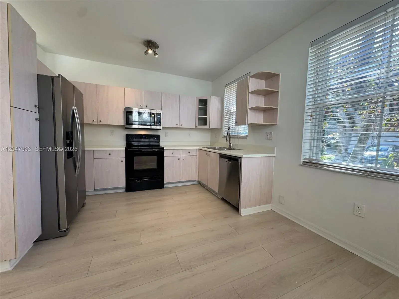 1595 Seagrape Way, Hollywood FL 33019