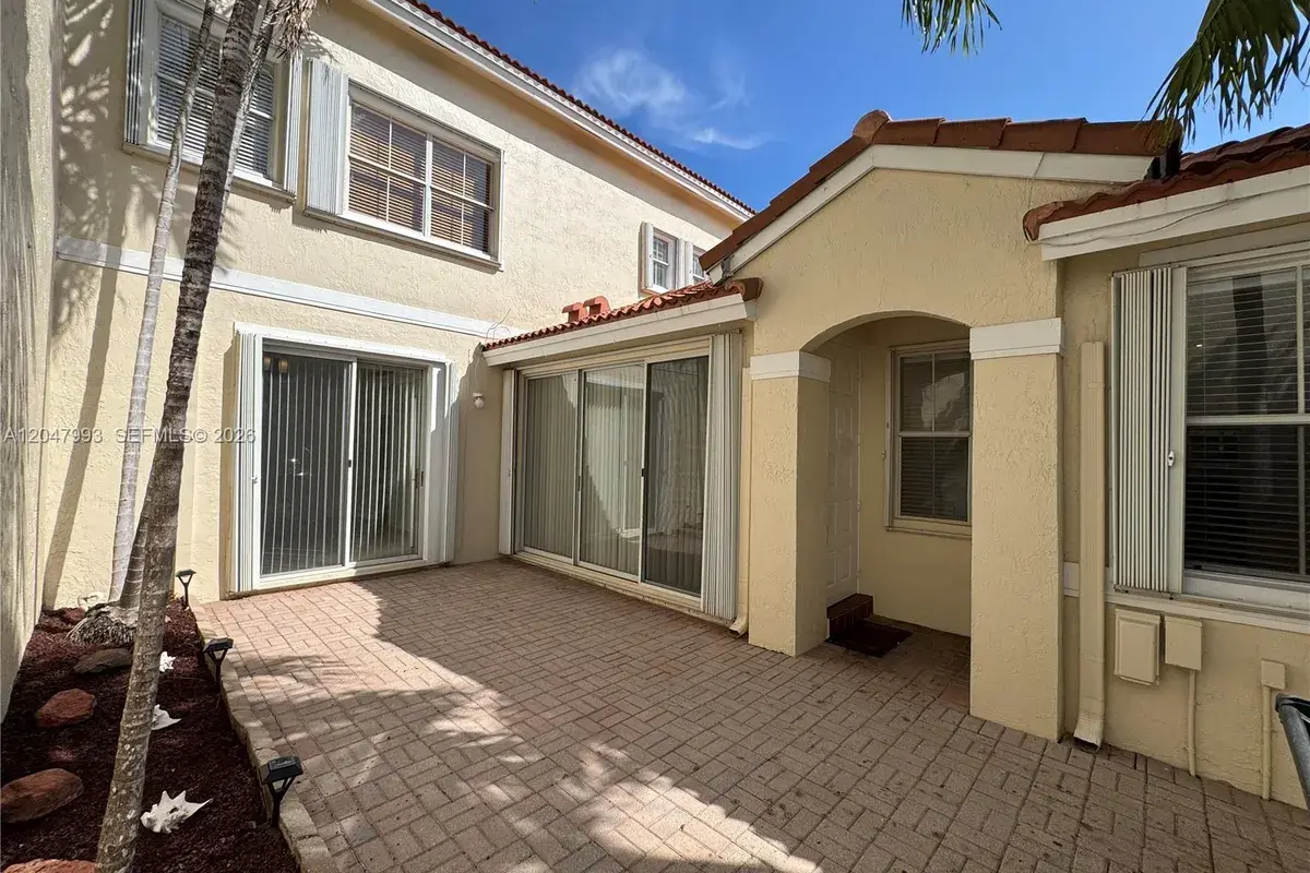 1595 Seagrape Way, Hollywood FL 33019