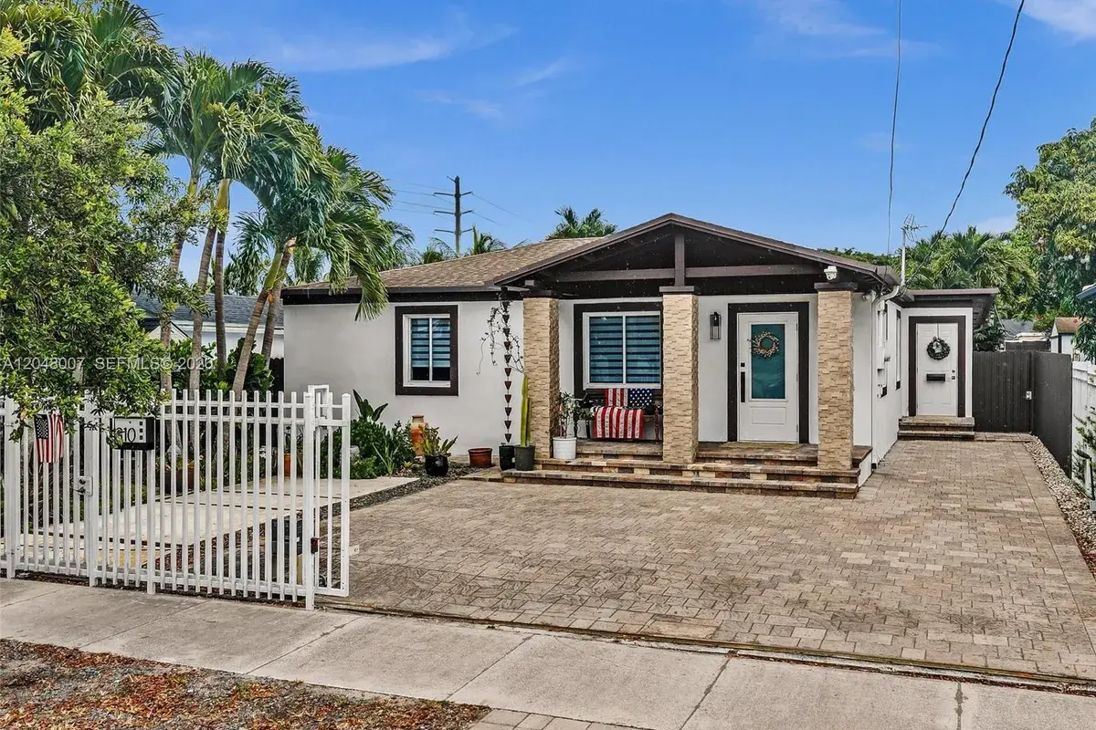 310 SW 65th Ave, Miami FL 33144