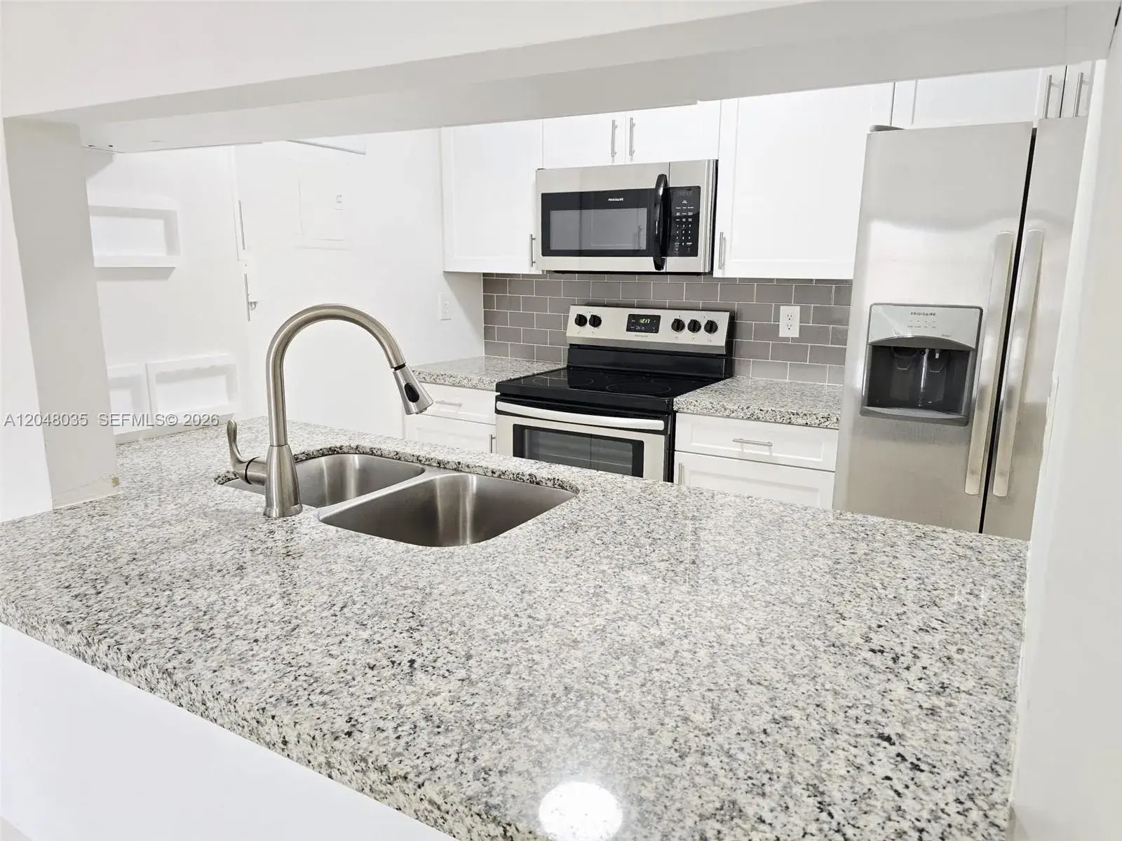 2 bedroom 2 bath Residential for sale at 8877 Fontainebleau Blvd # 202, Miami FL 33172
