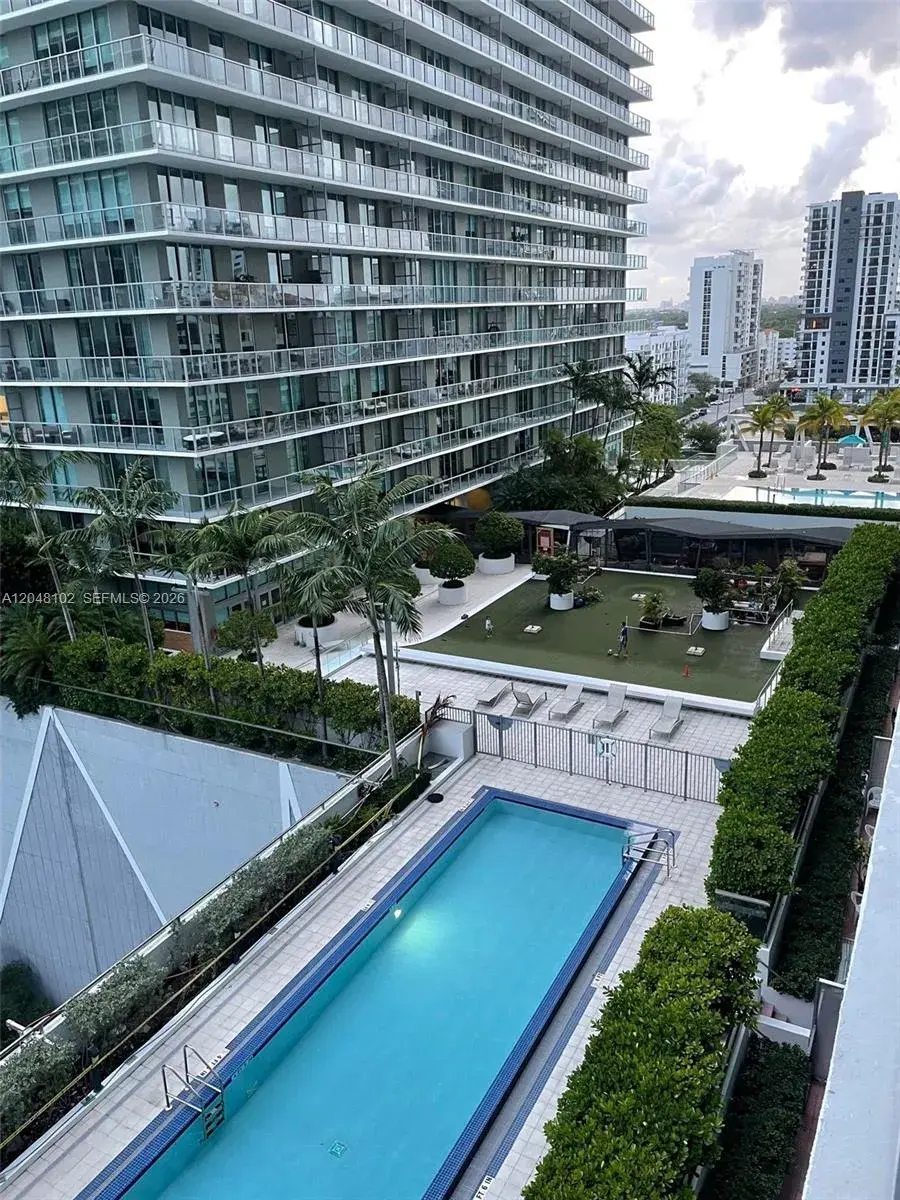 1111 SW 1st Ave, Miami FL 33130