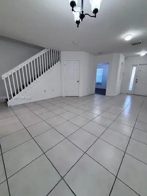 13726 SW 171st Ln, Miami FL 33177