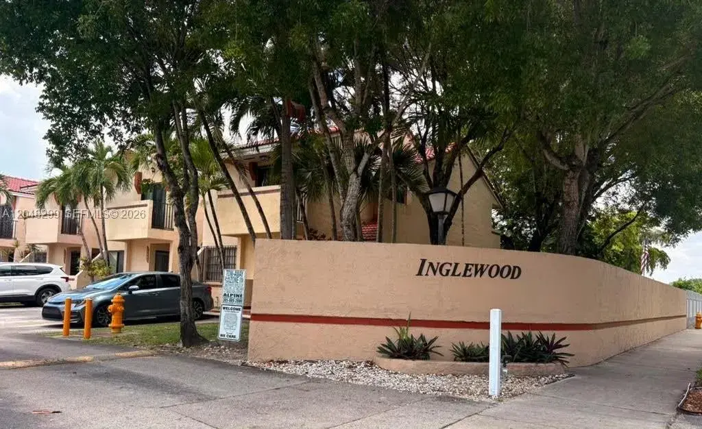 17908 NW 68th Ave # 5, Hialeah FL 33015