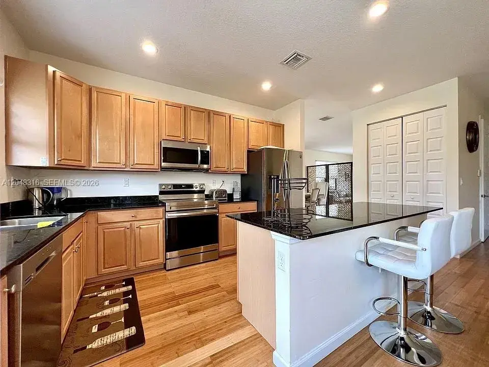 965 NE 193rd Ter, Miami FL 33179