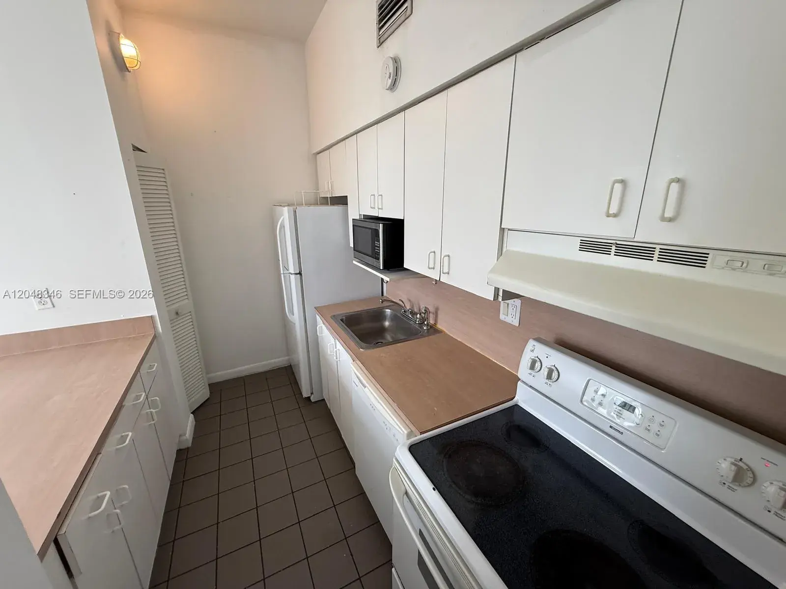 7400 W 20th Ave # 420, Hialeah FL 33016