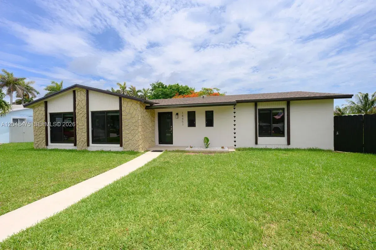 18451 SW 90th Ave, Cutler Bay FL 33157