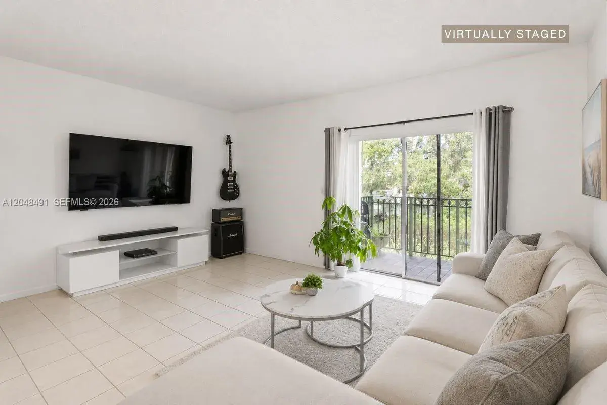 10014 Hammocks Blvd # 4, Miami FL 33196