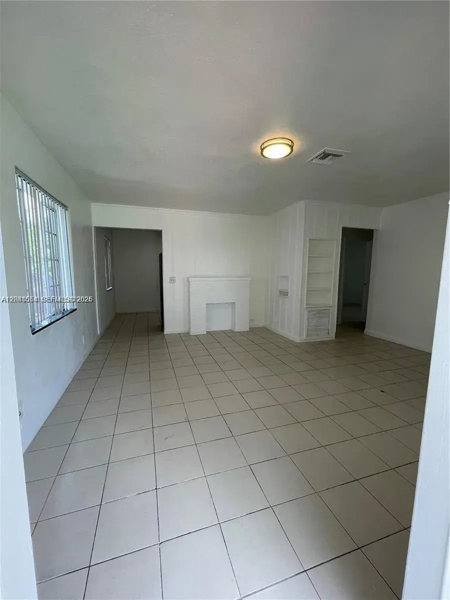 2435 Plunkett St # 1, Hollywood FL 33020
