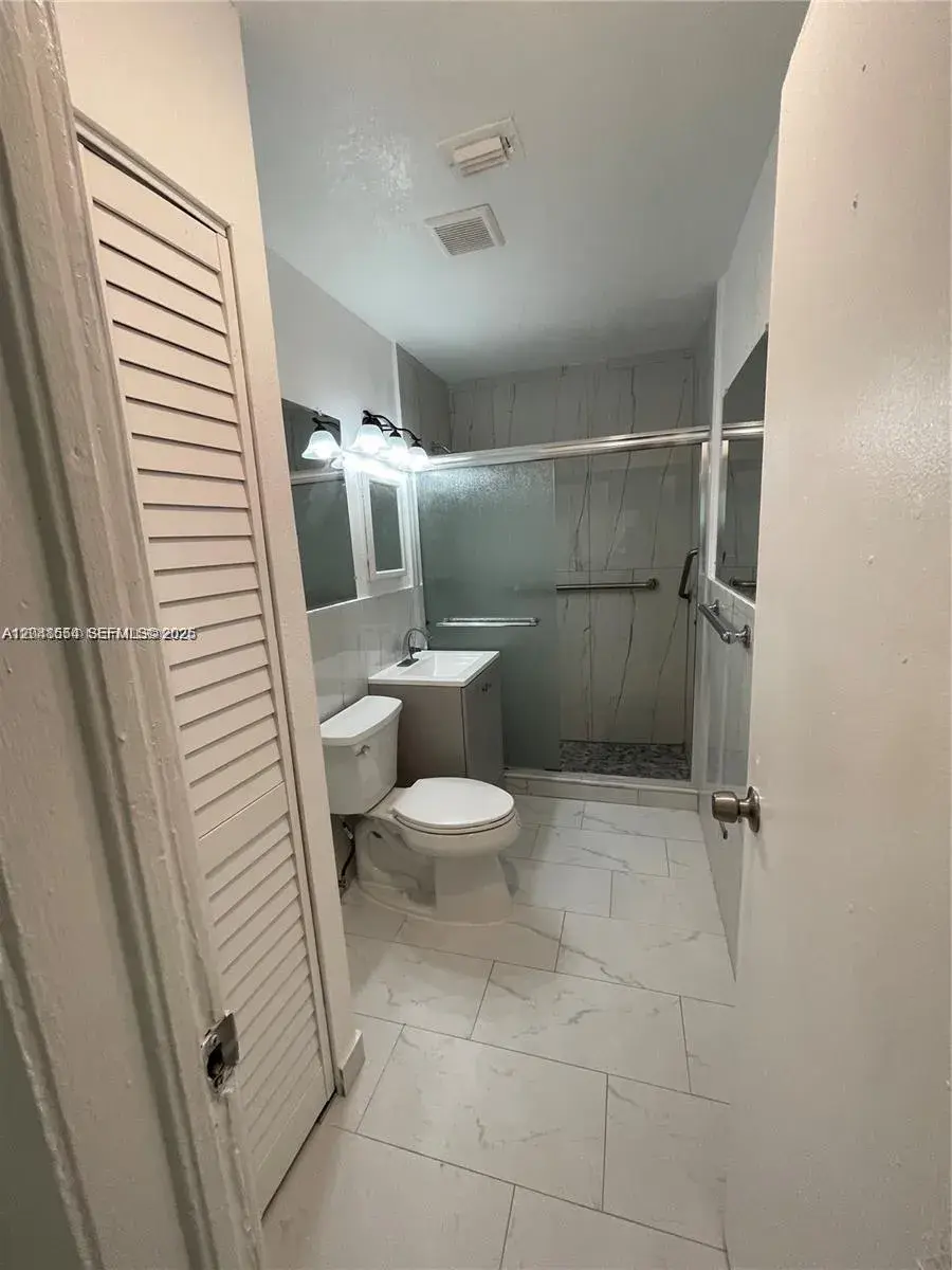 2435 Plunkett St # 1, Hollywood FL 33020