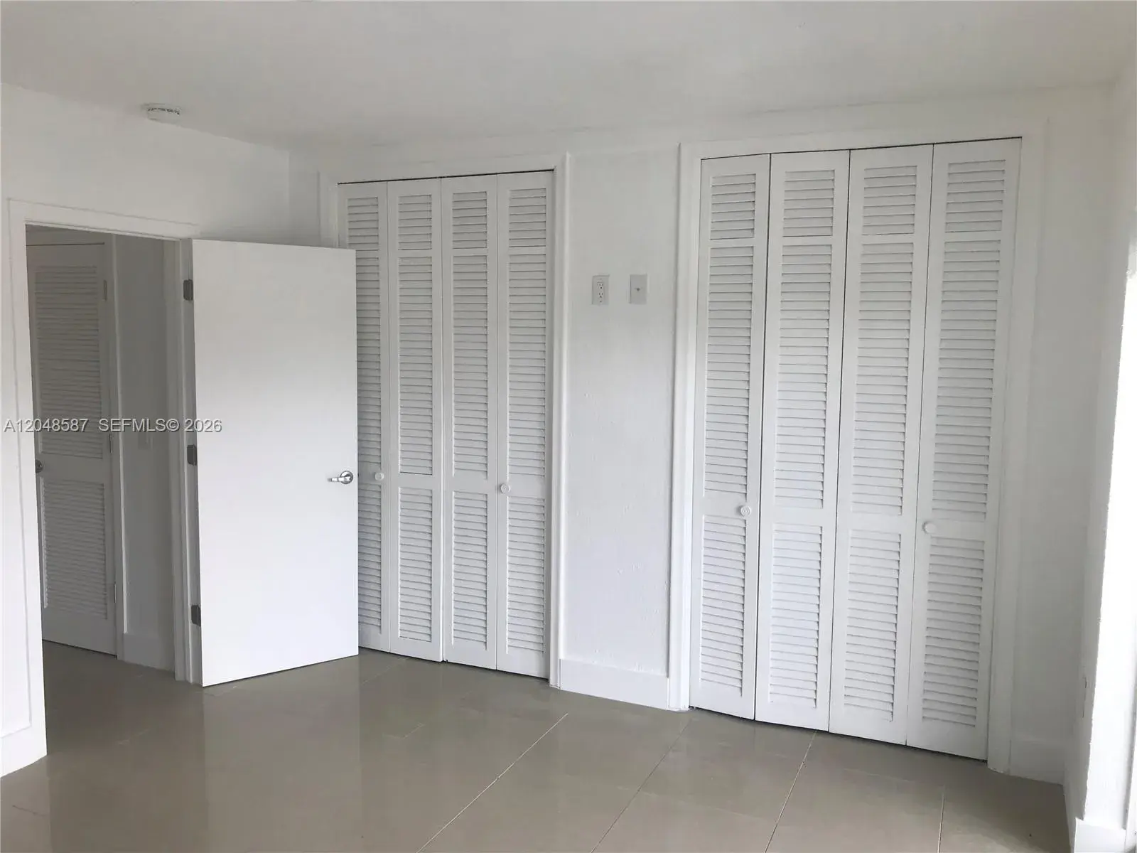 2185 NE 123rd St # 208, North Miami FL 33181