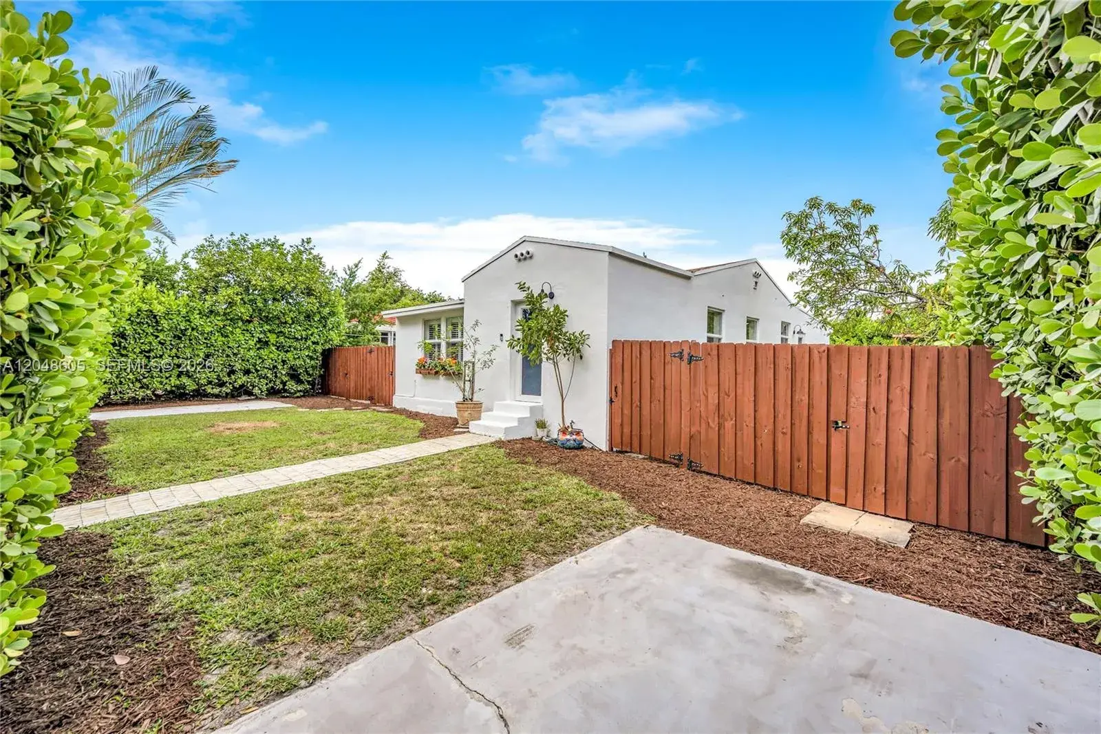 250 NW 40th Ave, Miami FL 33126