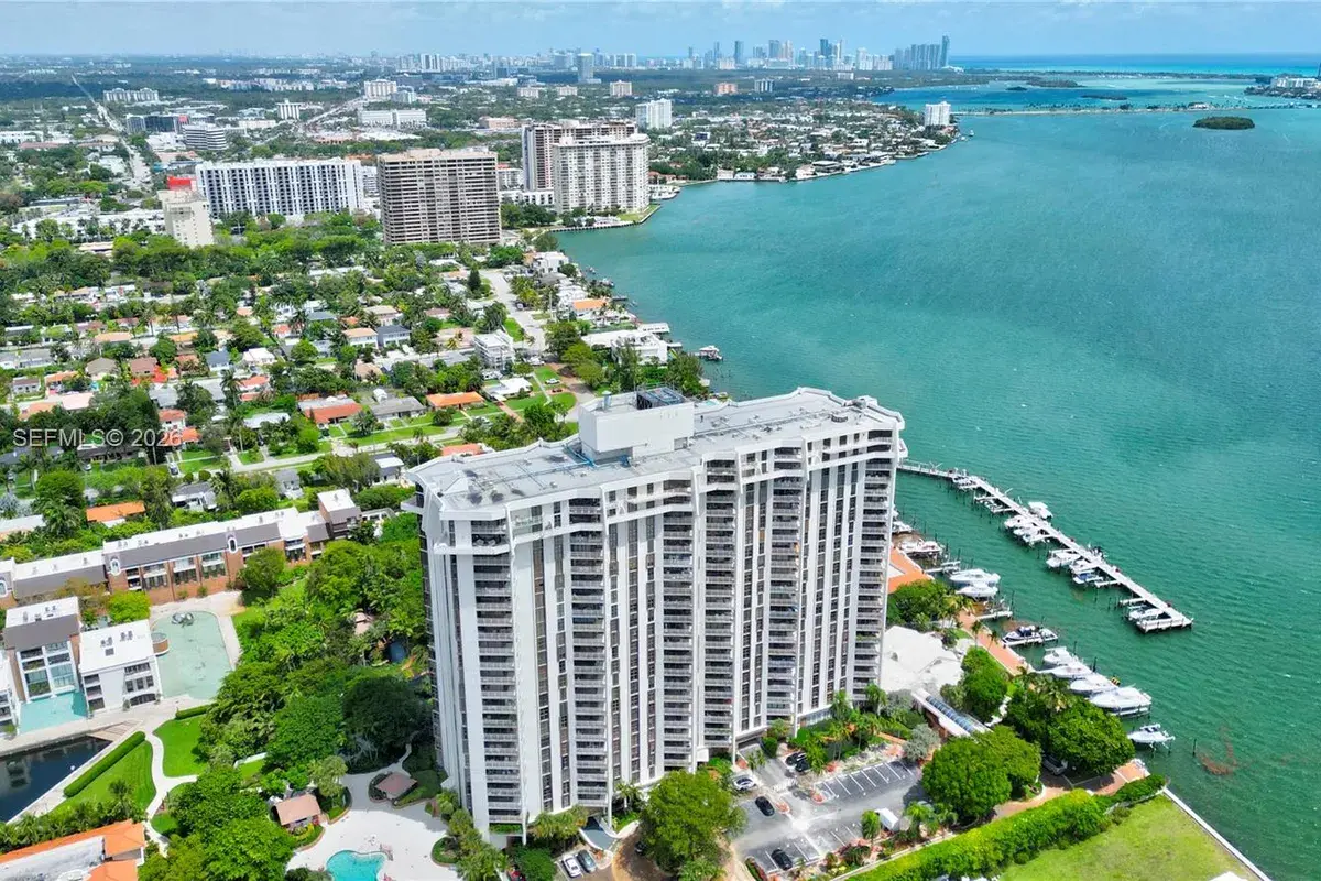 4000 Towerside Ter # 908, Miami FL 33138