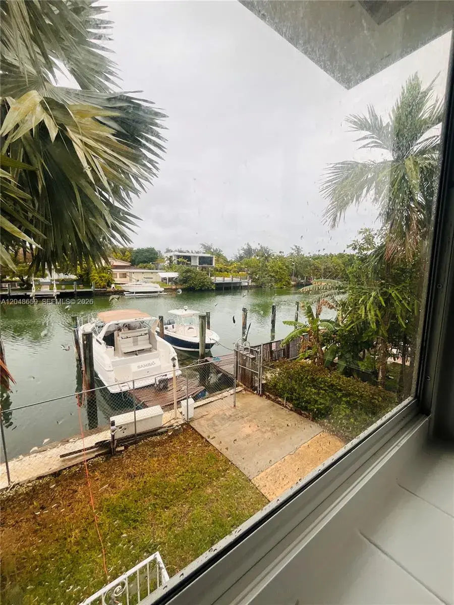 2045 Calais Dr # 8, Miami Beach FL 33141