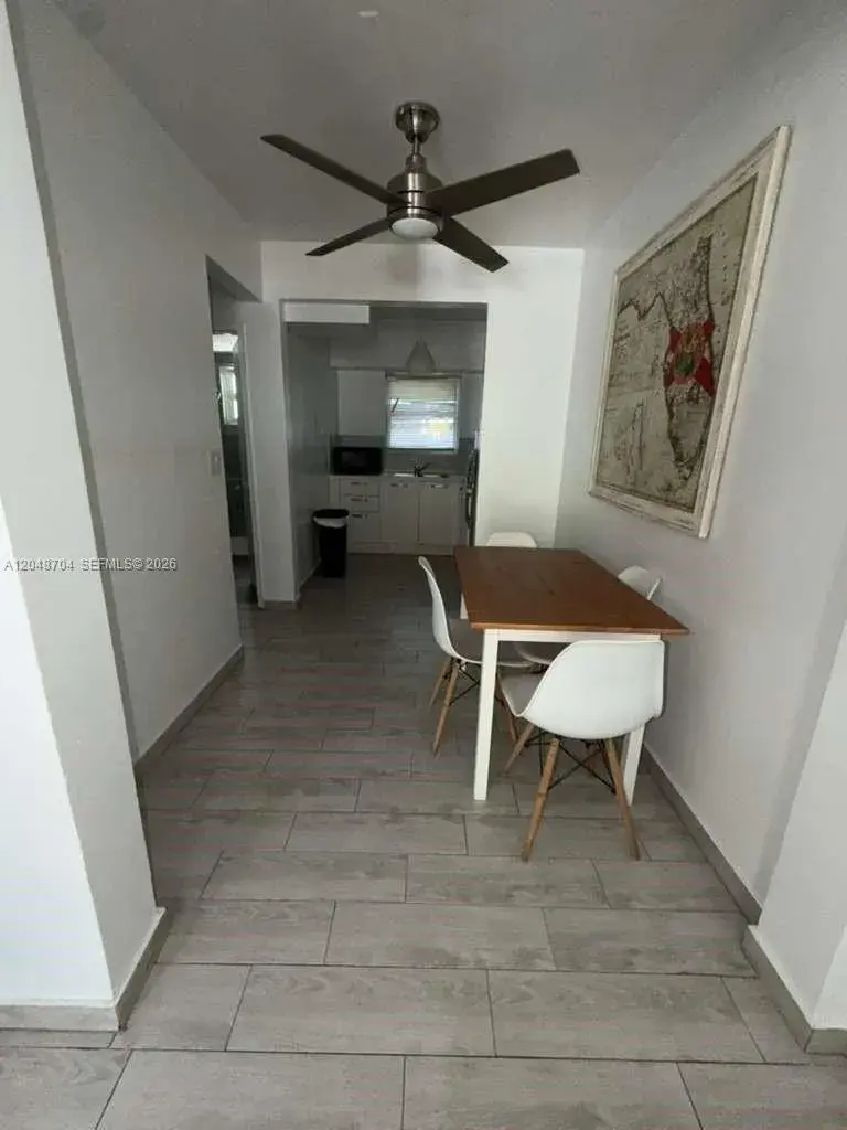 1600 Pennsylvania Ave # 7, Miami Beach FL 33139