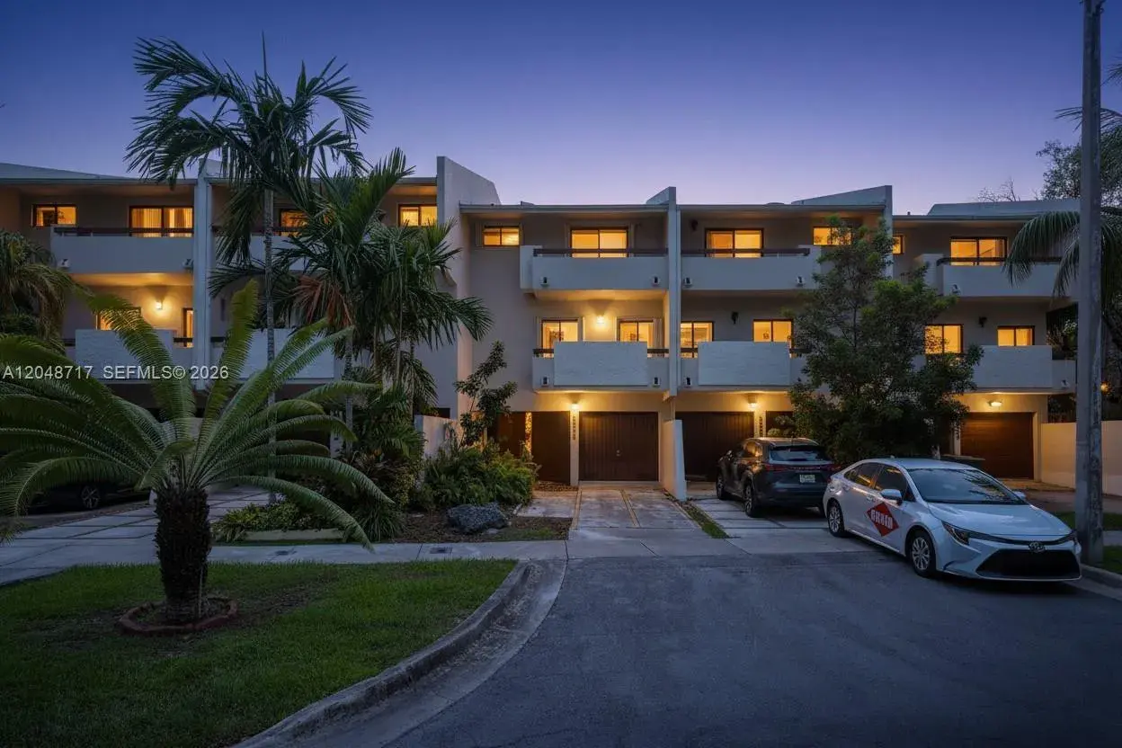 2 bedroom 2 bath for sale at 2525 NE 135th St, North Miami FL 33181