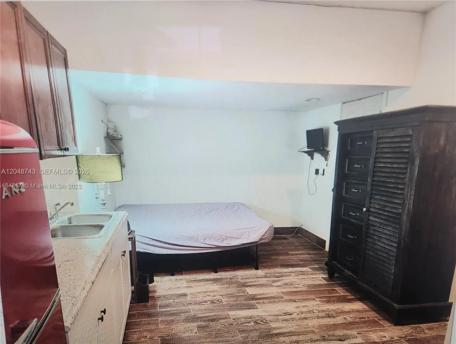 2251 NW 87th Ter, Pembroke Pines FL 33024