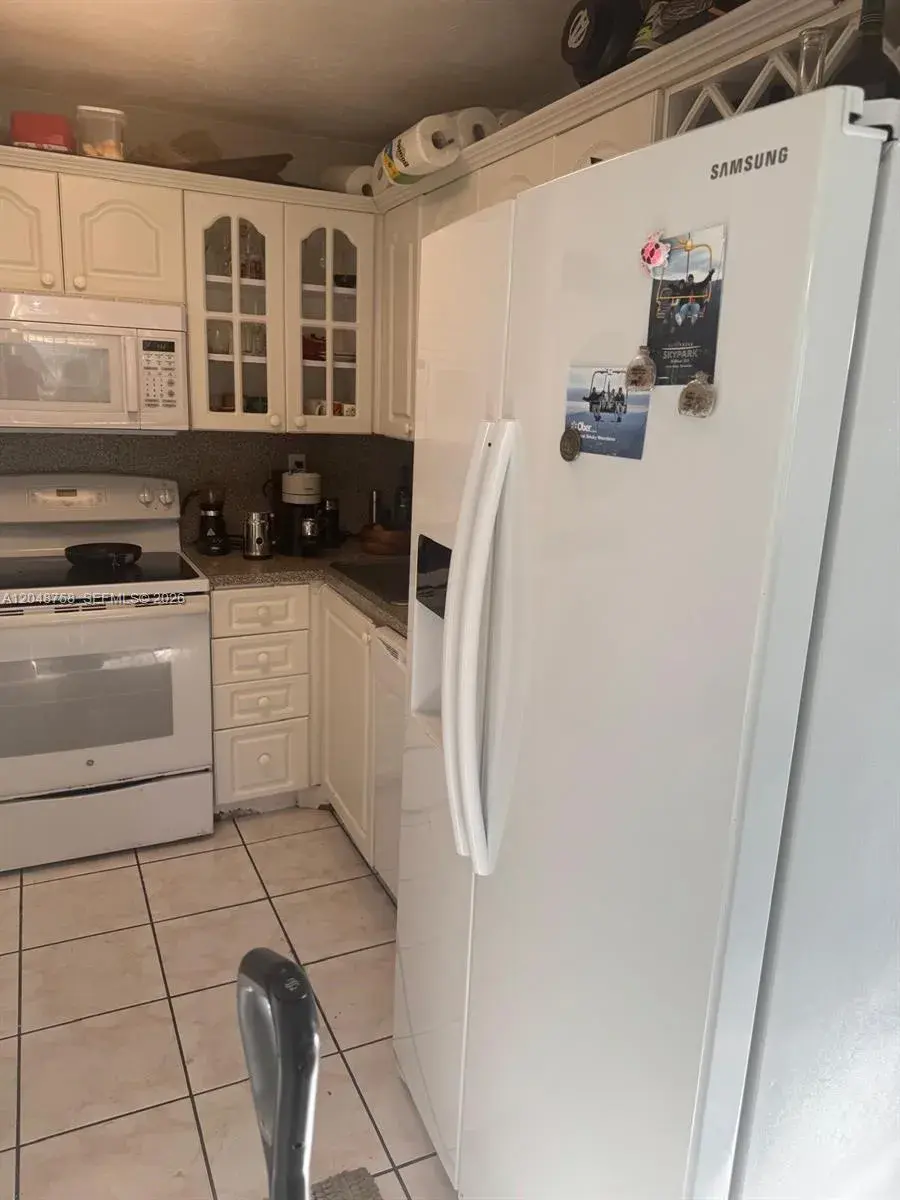 2 bedroom 2 bath Residential Lease for rent at 6901 SW 129th Ave # 4, Miami FL 33183