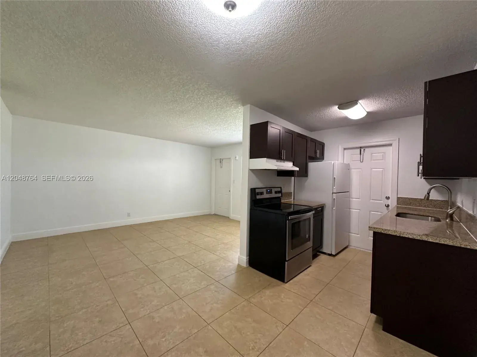 1 bedroom 1 bath Residential Lease for rent at 2900 NE 17th Ave # 109, Pompano Beach FL 33064