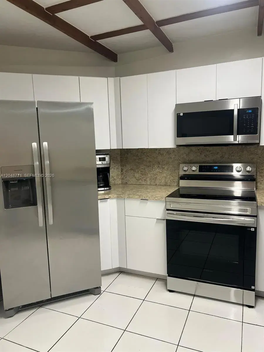 10241 NW 9th St Cir # 5, Miami FL 33172