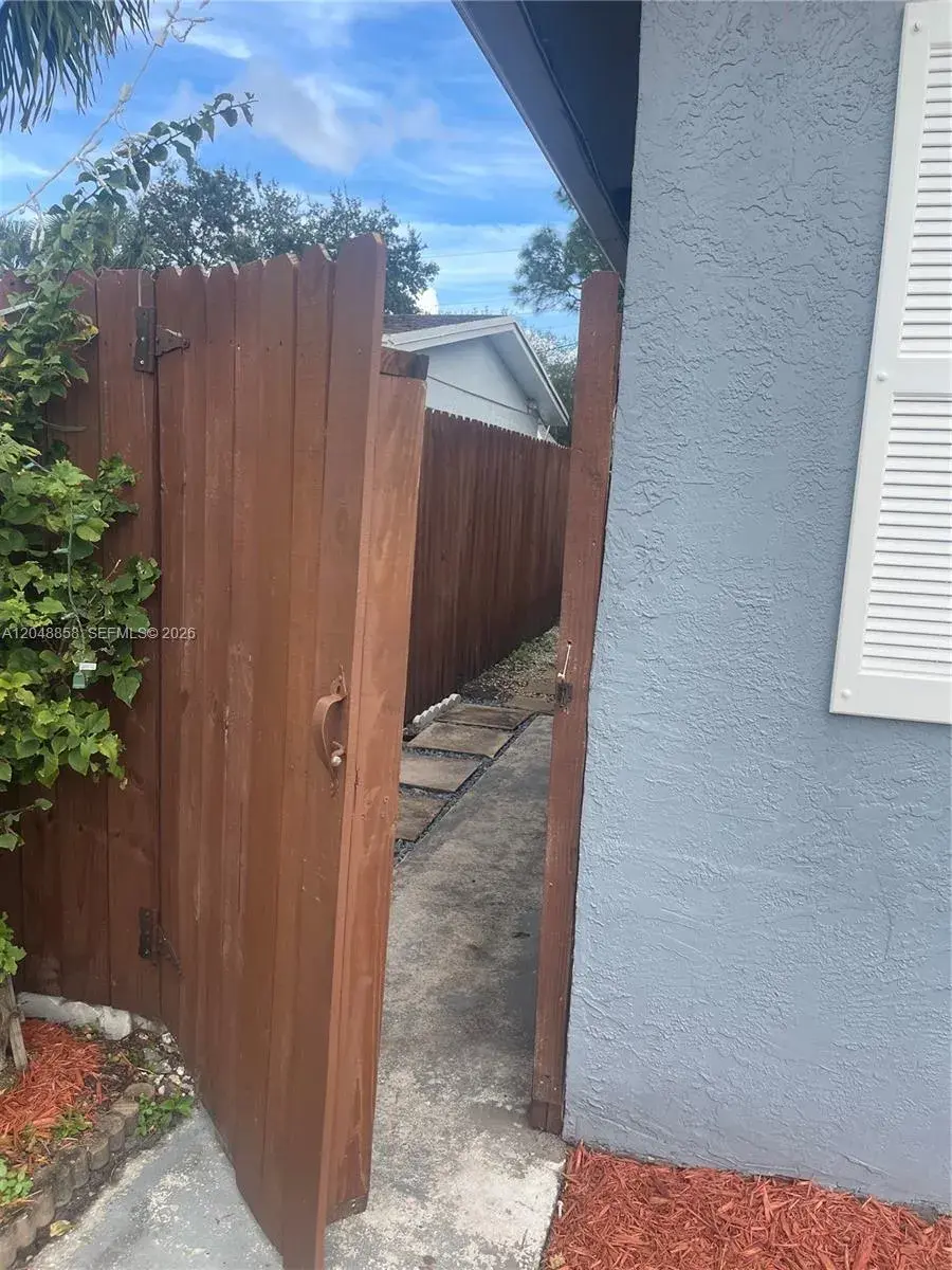 428 NW 16th Ave # 0, Fort Lauderdale FL 33311