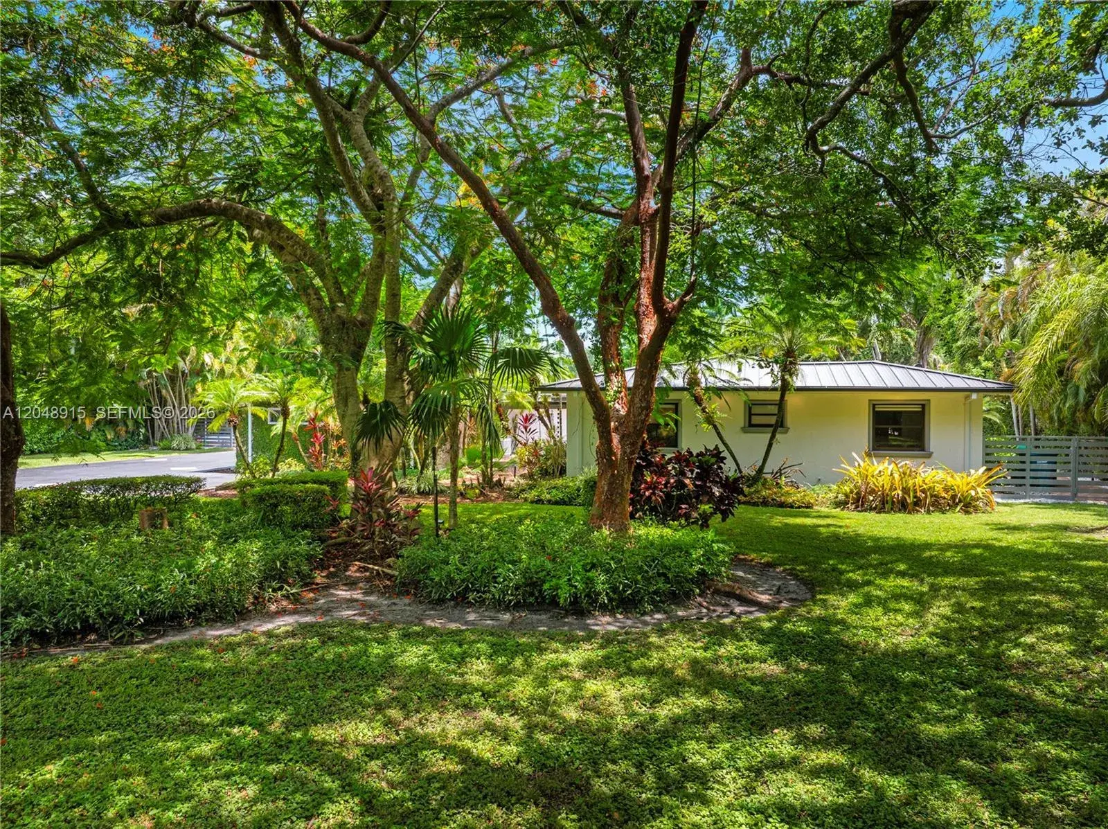 8735 SW 122nd St, Miami FL 33176