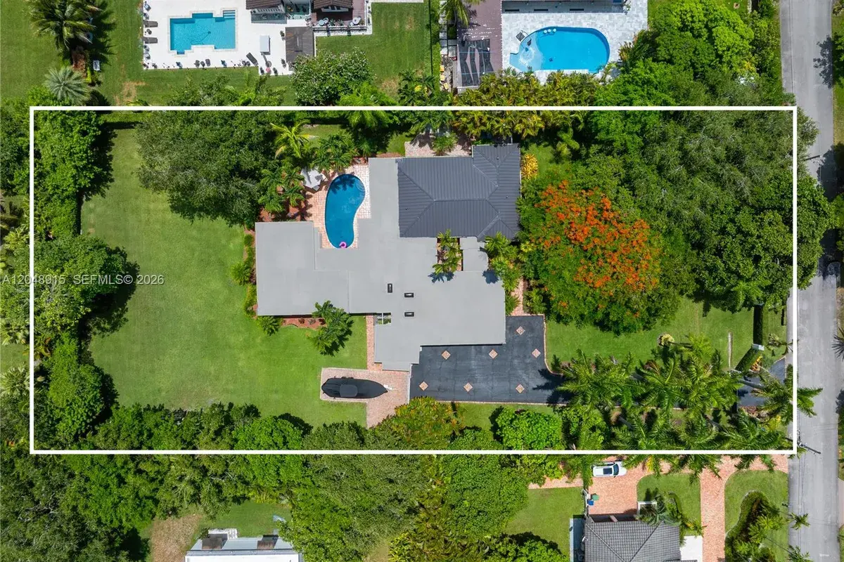 8735 SW 122nd St, Miami FL 33176