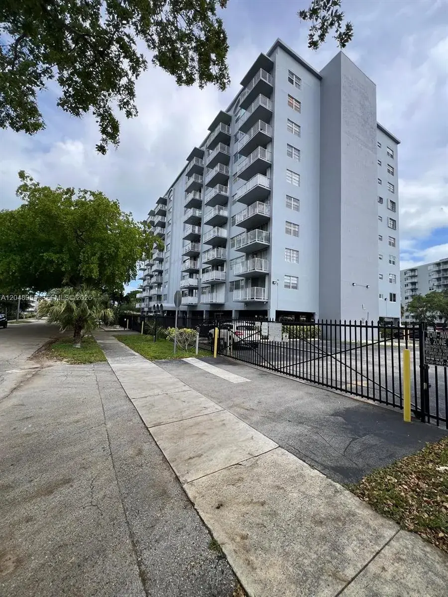 1470 NE 125th Ter # 509, North Miami FL 33161