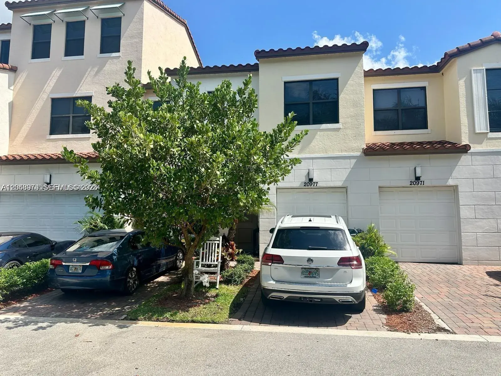 20977 NW 1st St, Pembroke Pines FL 33029