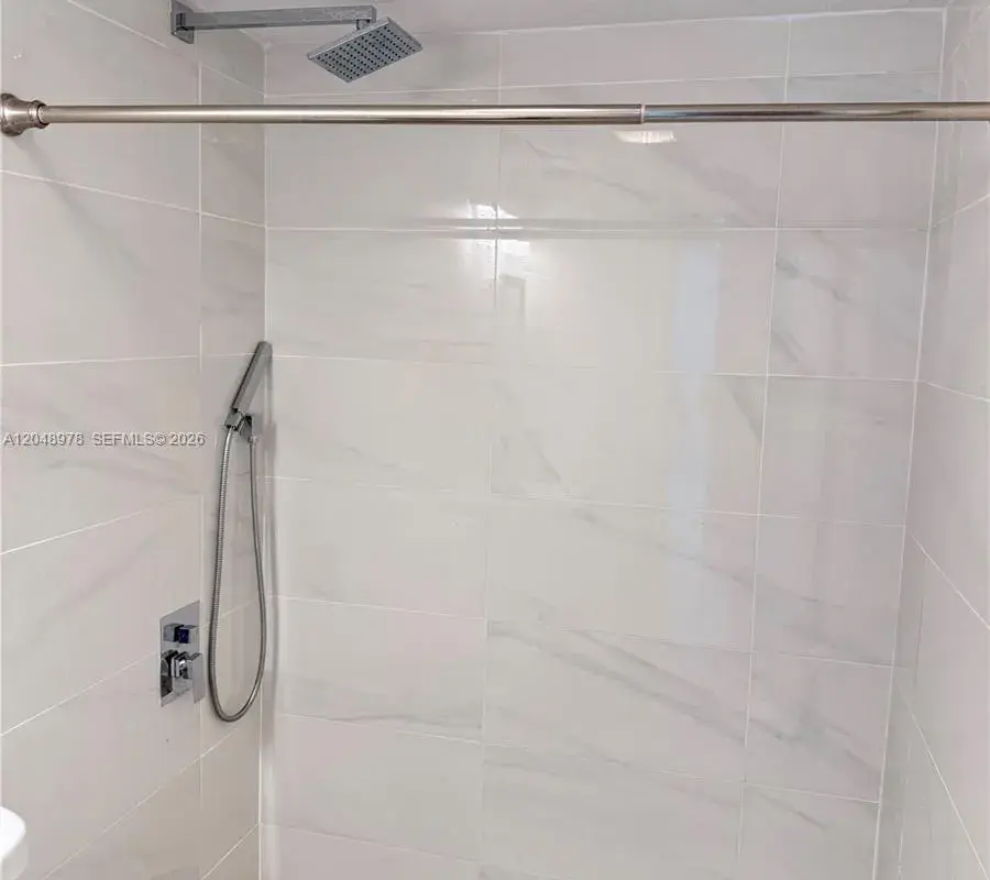 453 SW 2nd St # 306C, Miami FL 33130
