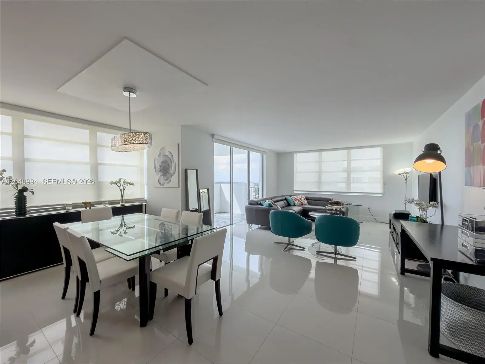 2 bedroom 2 bath for sale at 2750 NE 183rd St # 2108, Aventura FL 33160