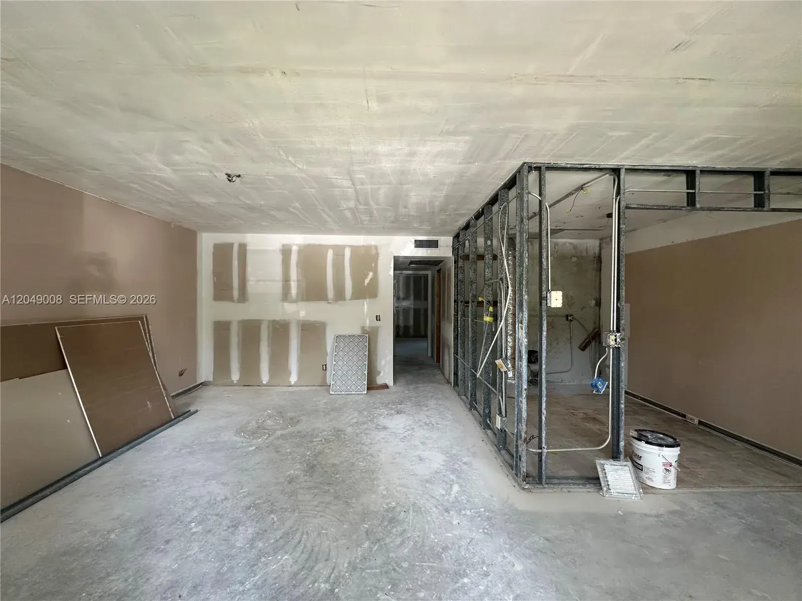2 bedroom 1 bath for sale at 101 SW 132nd Way # 112J, Pembroke Pines FL 33027