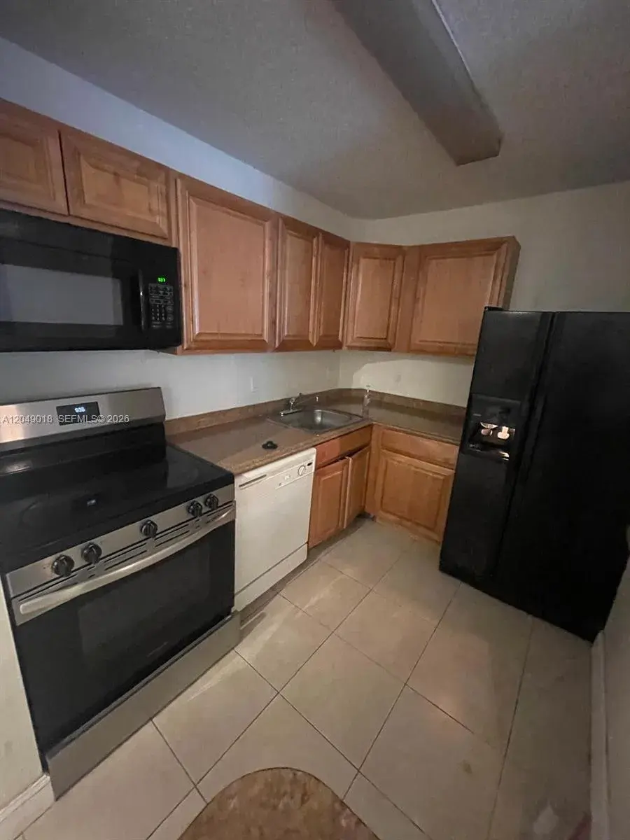 10773 Cleary Blvd # 103, Plantation FL 33324