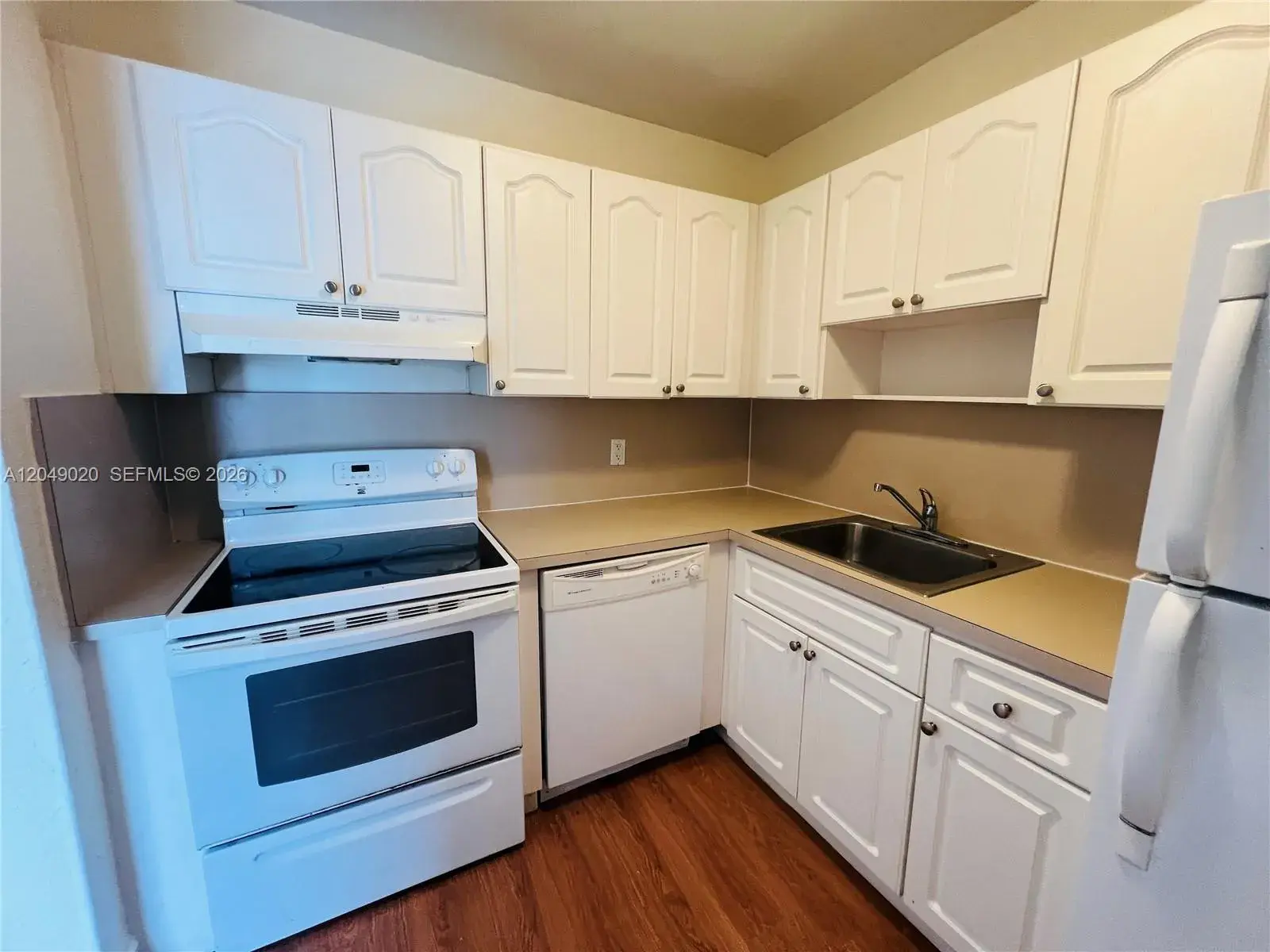 2050 NW 89th Ave # 208, Pembroke Pines FL 33028