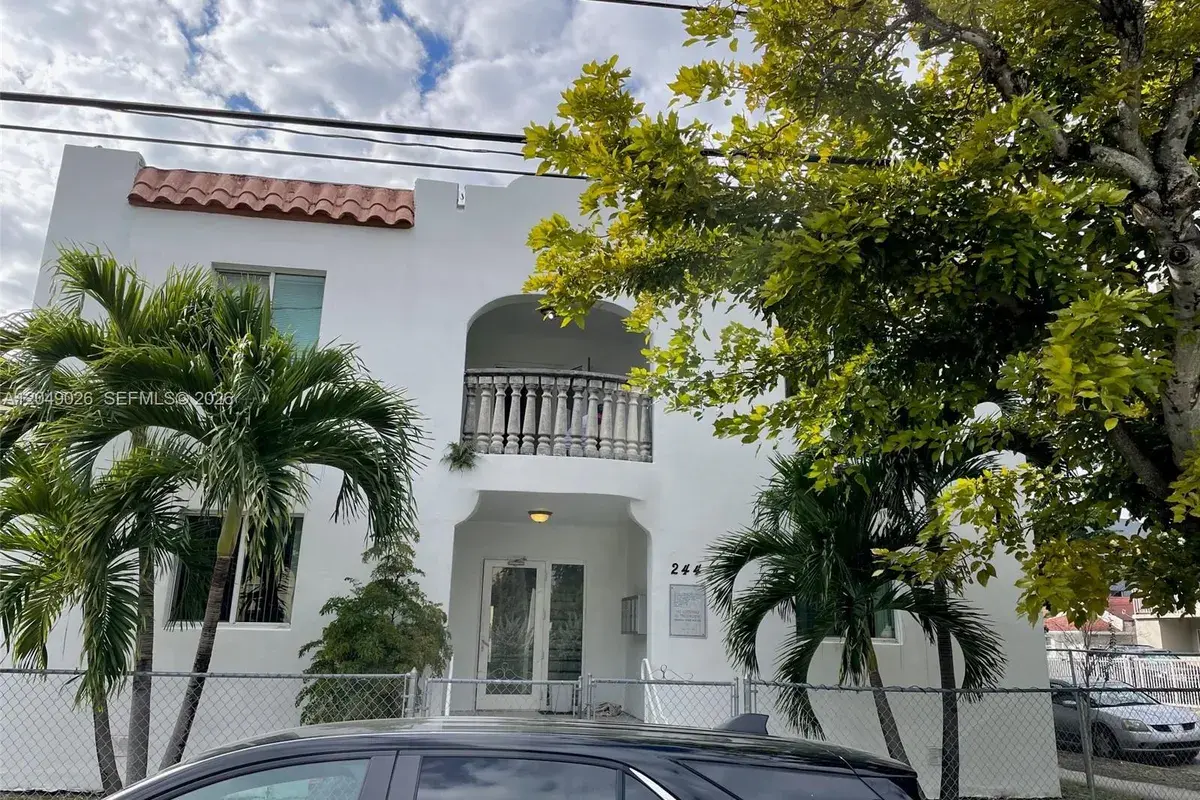 244 NW 11th Ave # 3, Miami FL 33128