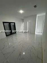 1717 NW 70th St, Miami FL 33147
