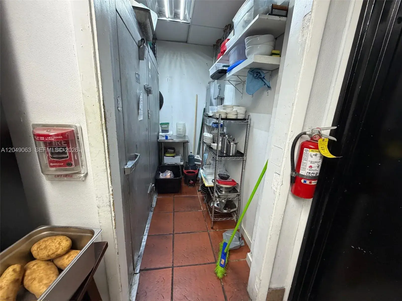 Restaurant space NW For Lease, Miami FL 33122