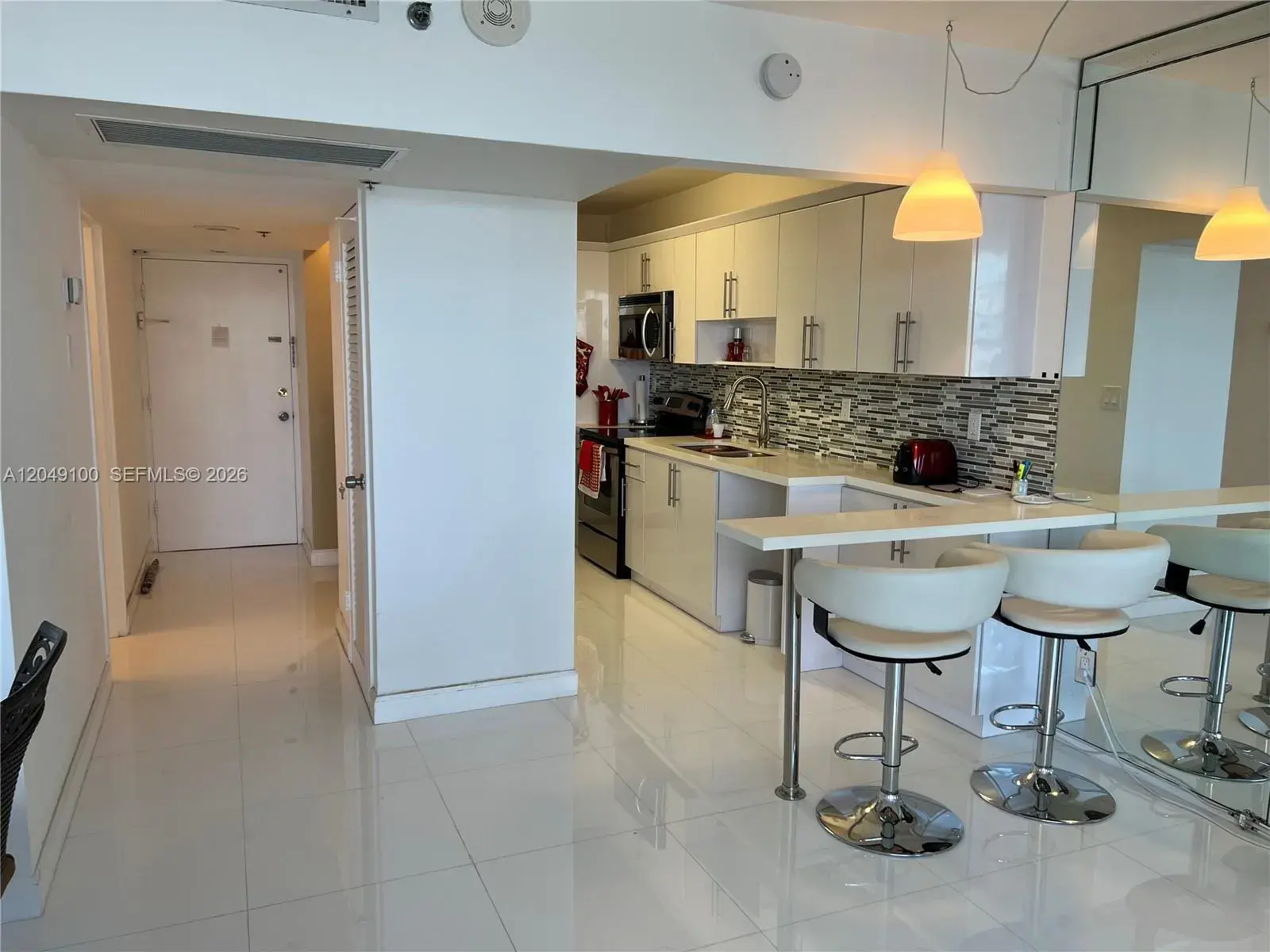 100 Lincoln Rd # 909, Miami Beach FL 33139