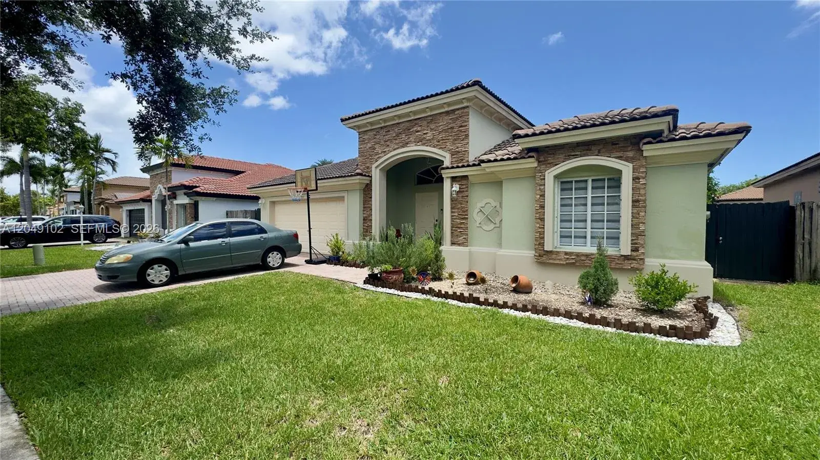 937 NE 35th Ave, Homestead FL 33033
