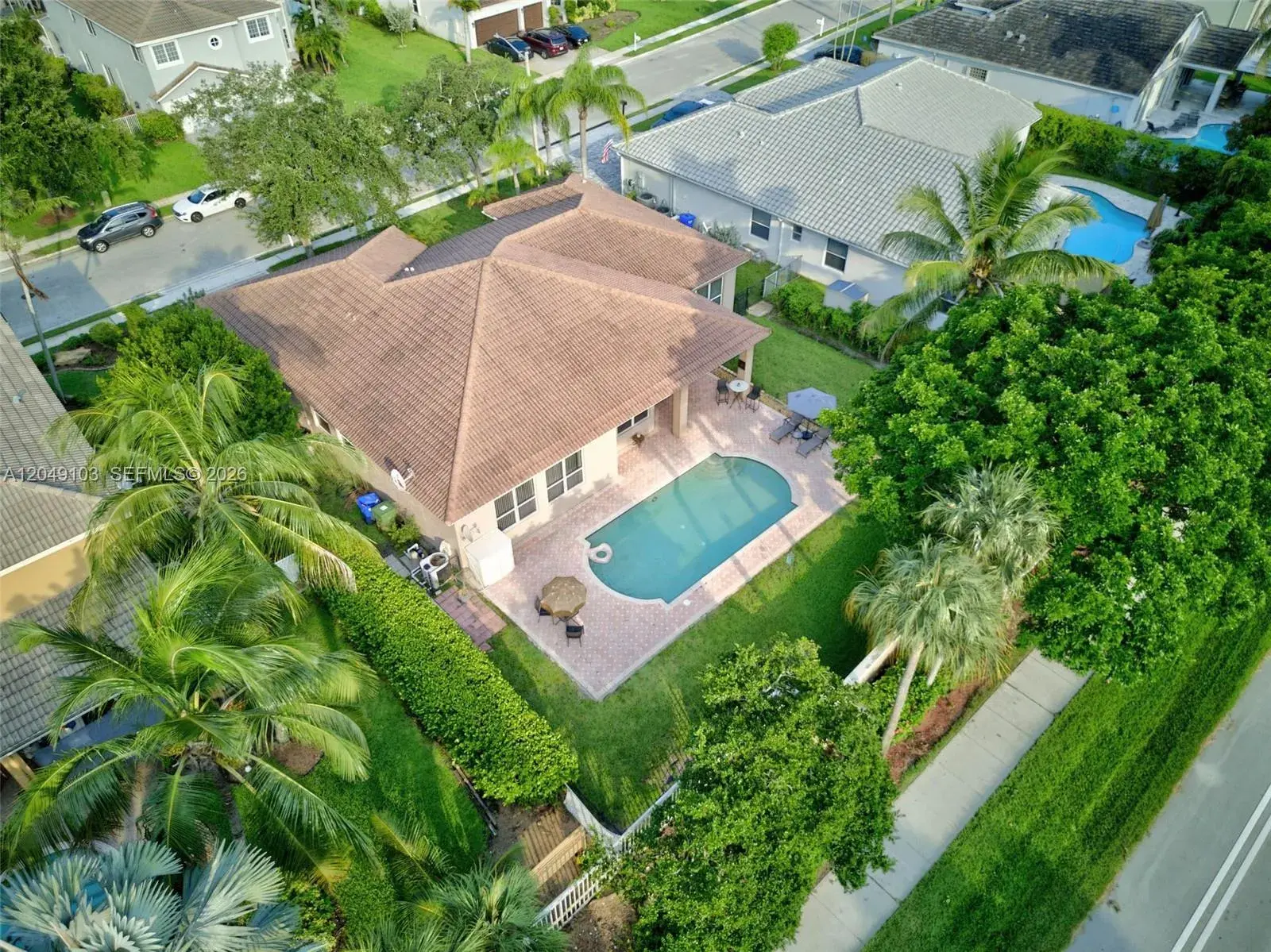 4 bedroom 2 bath for sale at 744 SW 159th Ln, Pembroke Pines FL 33027
