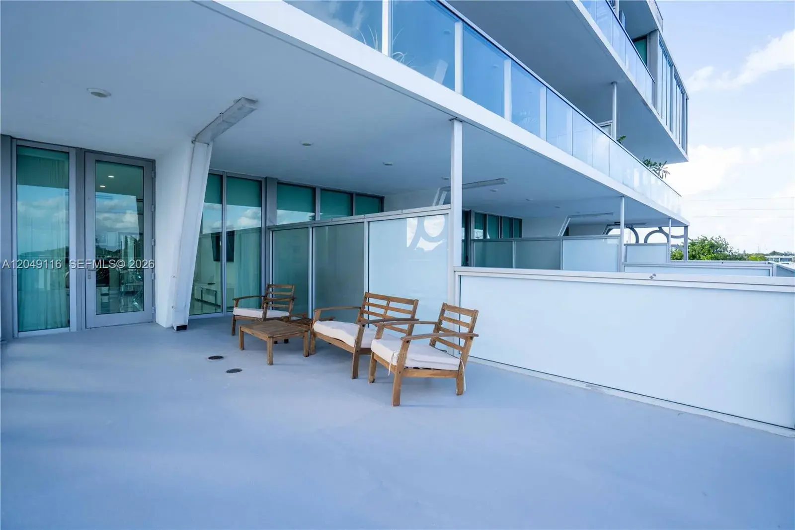 8425 Crespi Blvd # 304, Miami Beach FL 33141