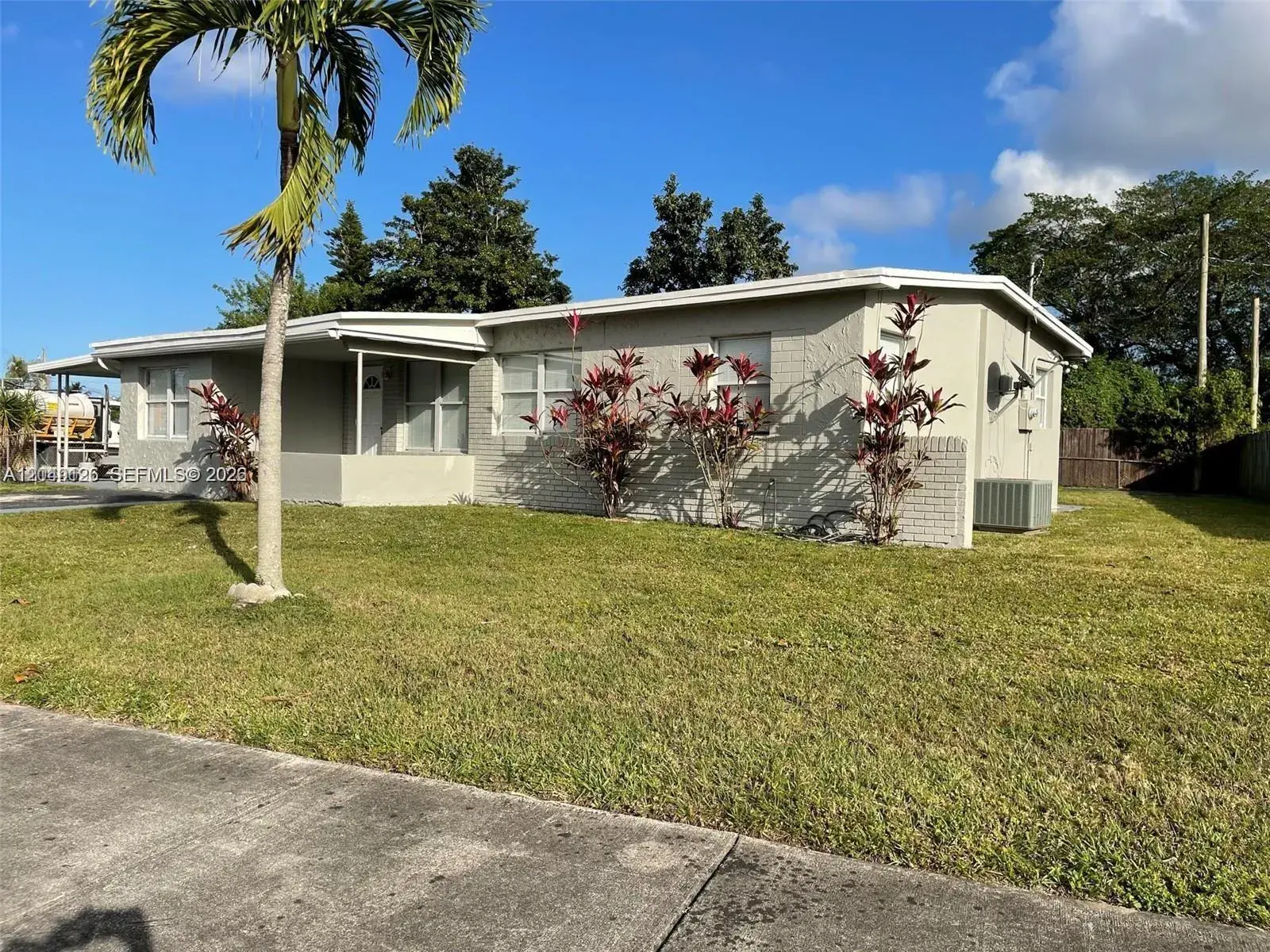 for sale at 4160 SW 36th St, West Park FL 33023