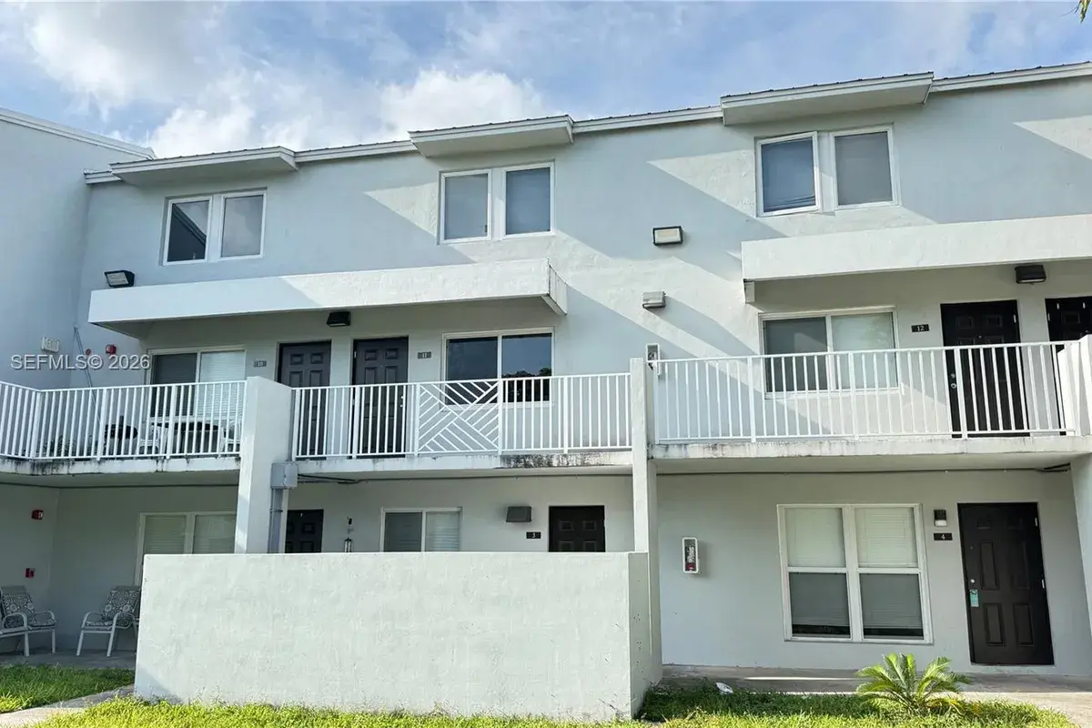 1955 NW 5th Pl # 11, Miami FL 33136